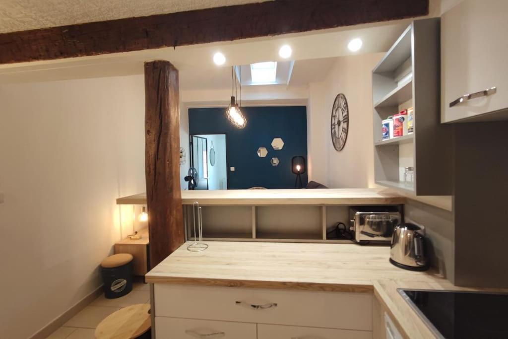 Appartement NOUVEAU - APPART HUMELS - INTRA MURoS - WIFI à Avignon Extérieur photo